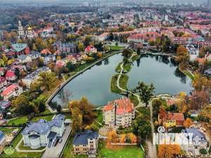 Таунхаус 250м&sup2;, 4-этажный, на длительный срок, 