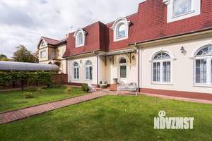 Дом 284м², 2-этажный, на длительный срок, 