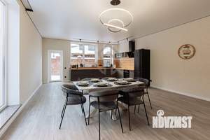 Таунхаус 196м&sup2;, 2-этажный, на длительный срок, 