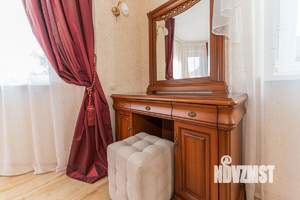 Дом 180м&sup2;, 2-этажный, посуточно, 