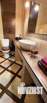 Дом 180м&sup2;, 2-этажный, посуточно, 