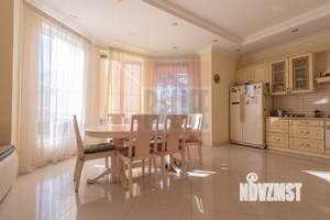 Дом 315м², 2-этажный, на длительный срок, 