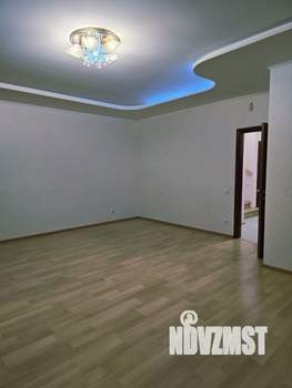 Таунхаус 200м&sup2;, 3-этажный, на длительный срок, 