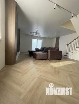 Таунхаус 164м&sup2;, 3-этажный, на длительный срок, 