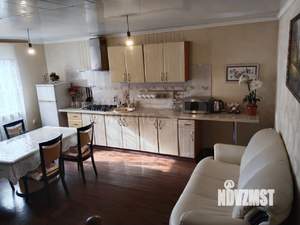 Дом 160м&sup2;, 2-этажный, на длительный срок, 