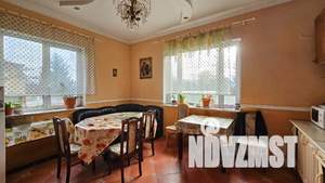 Дом 170м&sup2;, 2-этажный, участок 6 сот.  