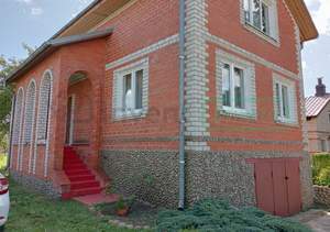 Дом 180м&sup2;, 3-этажный, участок 8 сот.  