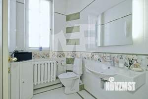 Дом 520м², 3-этажный, участок 6 сот.  