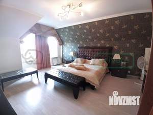 Дом 224м², 3-этажный, участок 7 сот.  