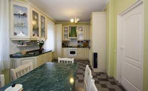 Дом 299м&sup2;, 3-этажный, участок 6 сот.  