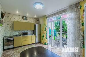 Дом 160м&sup2;, 3-этажный, участок 5 сот.  