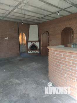 Дом 218м&sup2;, 3-этажный, участок 6 сот.  