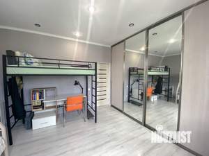 Дом 150м&sup2;, 2-этажный, участок 6 сот.  