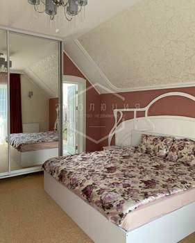 Дом 250м², 2-этажный, участок 6 сот.  