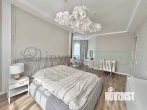Дом 520м², 3-этажный, участок 6 сот.  