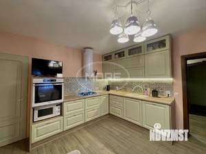 Дом 132м&sup2;, 2-этажный, участок 6 сот.  