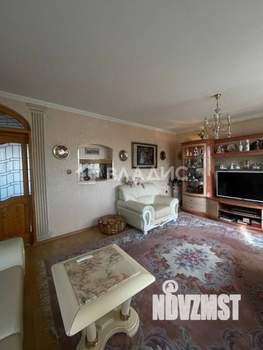 Дом 350м&sup2;, 4-этажный, участок 29 сот.  