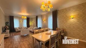 Дом 209м&sup2;, 2-этажный, участок 8 сот.  