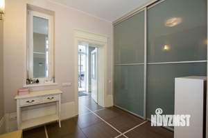 Таунхаус 300м&sup2;, 4-этажный, участок 2 сот.  