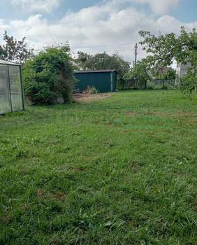 Дом 180м&sup2;, 3-этажный, участок 8 сот.  