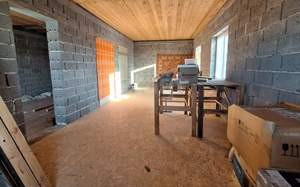 Дом 160м&sup2;, 2-этажный, участок 9 сот.  