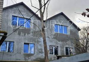 Дом 161м&sup2;, 3-этажный, участок 1 сот.  