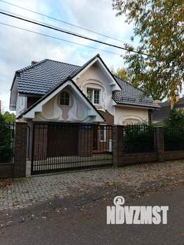 Дом 250м², 3-этажный, участок 6 сот.  