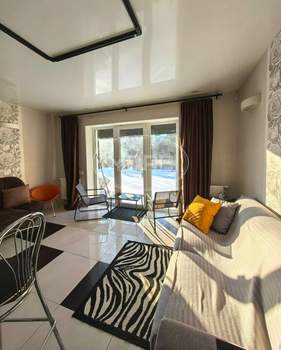 Дом 151м&sup2;, 3-этажный, участок 4 сот.  