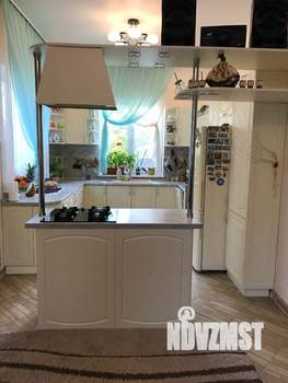 Дом 240м², 3-этажный, участок 5 сот.  