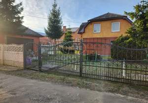 Дом 150м&sup2;, 2-этажный, участок 7 сот.  