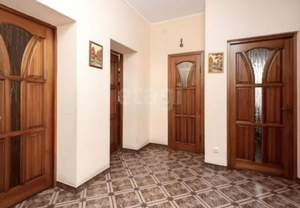 Дом 250м&sup2;, 3-этажный, участок 8 сот.  