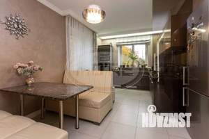 Дом 289м&sup2;, 3-этажный, участок 8 сот.  