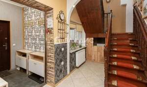 Дом 180м&sup2;, 3-этажный, участок 6 сот.  