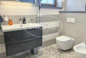 Дом 160м&sup2;, 2-этажный, участок 4 сот.  