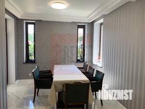 Коттедж 650м², 3-этажный, участок 21 сот.  