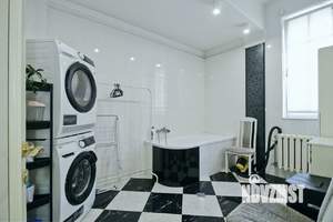 Дом 520м², 3-этажный, участок 6 сот.  