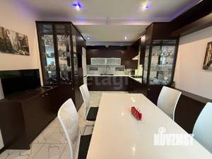 Дом 199м&sup2;, 2-этажный, участок 2 сот.  