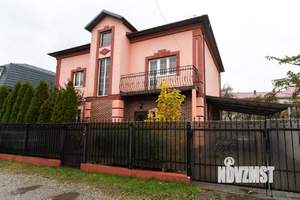 Дом 300м², 2-этажный, участок 6 сот.  