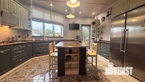 Дом 209м&sup2;, 2-этажный, участок 8 сот.  