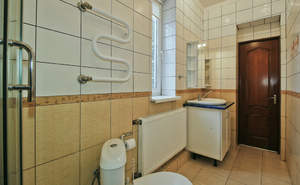 Дом 170м&sup2;, 2-этажный, участок 4 сот.  