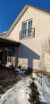 Дом 180м&sup2;, 2-этажный, участок 8 сот.  