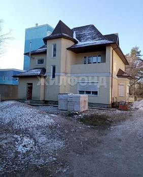 Дом 285м&sup2;, 2-этажный, участок 7 сот.  