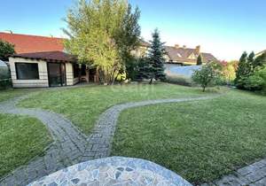 Дом 200м², 2-этажный, участок 6 сот.  