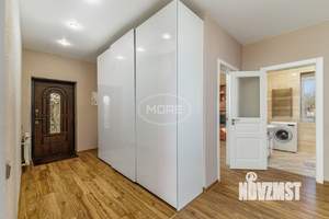 Дом 206м&sup2;, 2-этажный, участок 6 сот.  