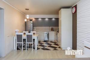 Дом 136м&sup2;, 2-этажный, участок 5 сот.  