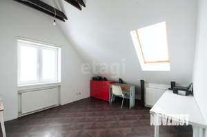 Дом 214м&sup2;, 3-этажный, участок 6 сот.  