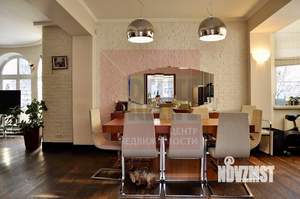 Дом 351м&sup2;, 3-этажный, участок 9 сот.  