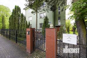 Дом 557м&sup2;, 4-этажный, участок 8 сот.  