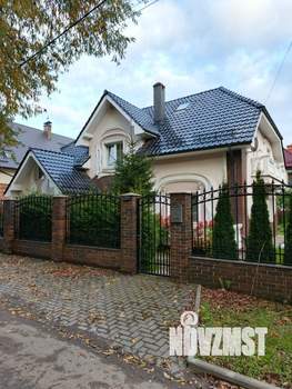 Дом 250м&sup2;, 3-этажный, участок 6 сот.  