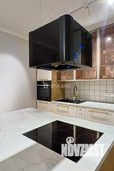 Таунхаус 200м&sup2;, 3-этажный, участок 2 сот.  